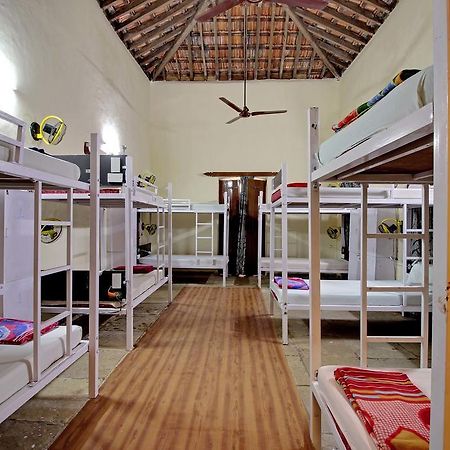 Zostel Goa Hostel Calangute Εξωτερικό φωτογραφία